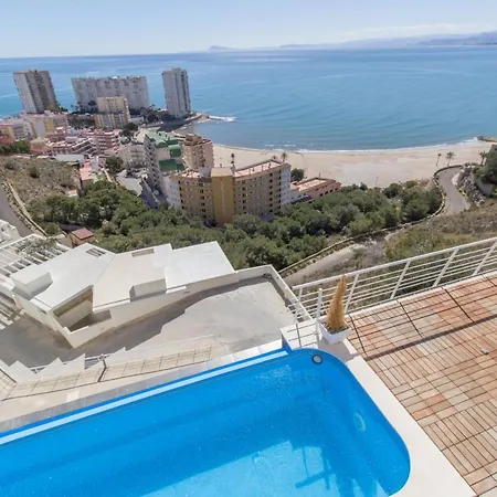 Chalet Urb. Monteazul *