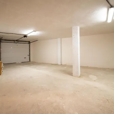 Chalet Urb. Monteazul