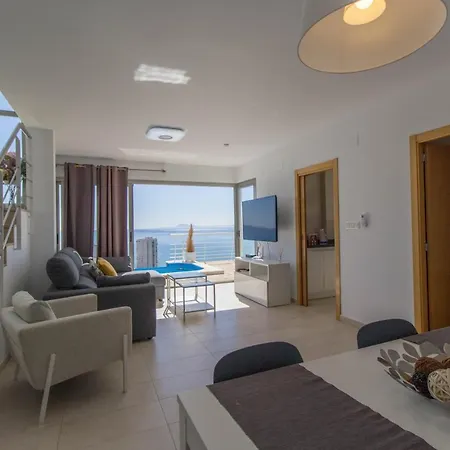 Chalet Urb. Monteazul