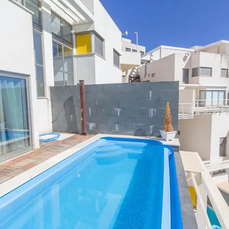 Chalet Urb. Monteazul *